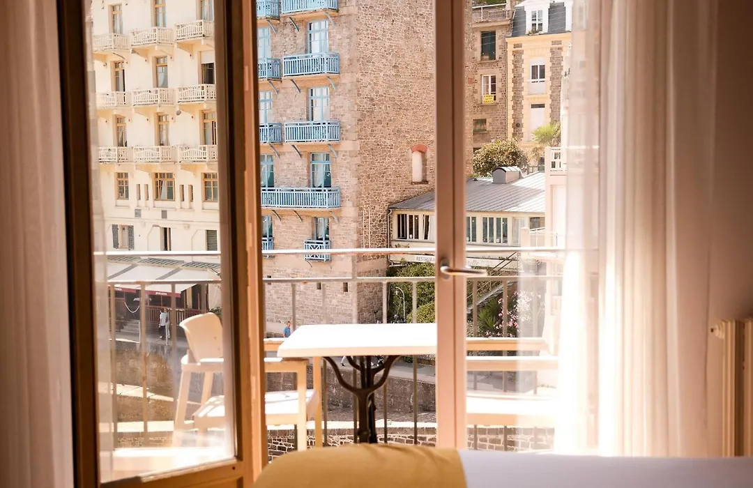 Hôtel De La Vallée-1
